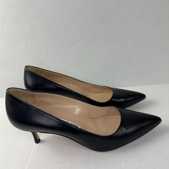Manolo Blahnik Black Pointed Toe Heel Pumps Size 39. - Picture 5 of 8